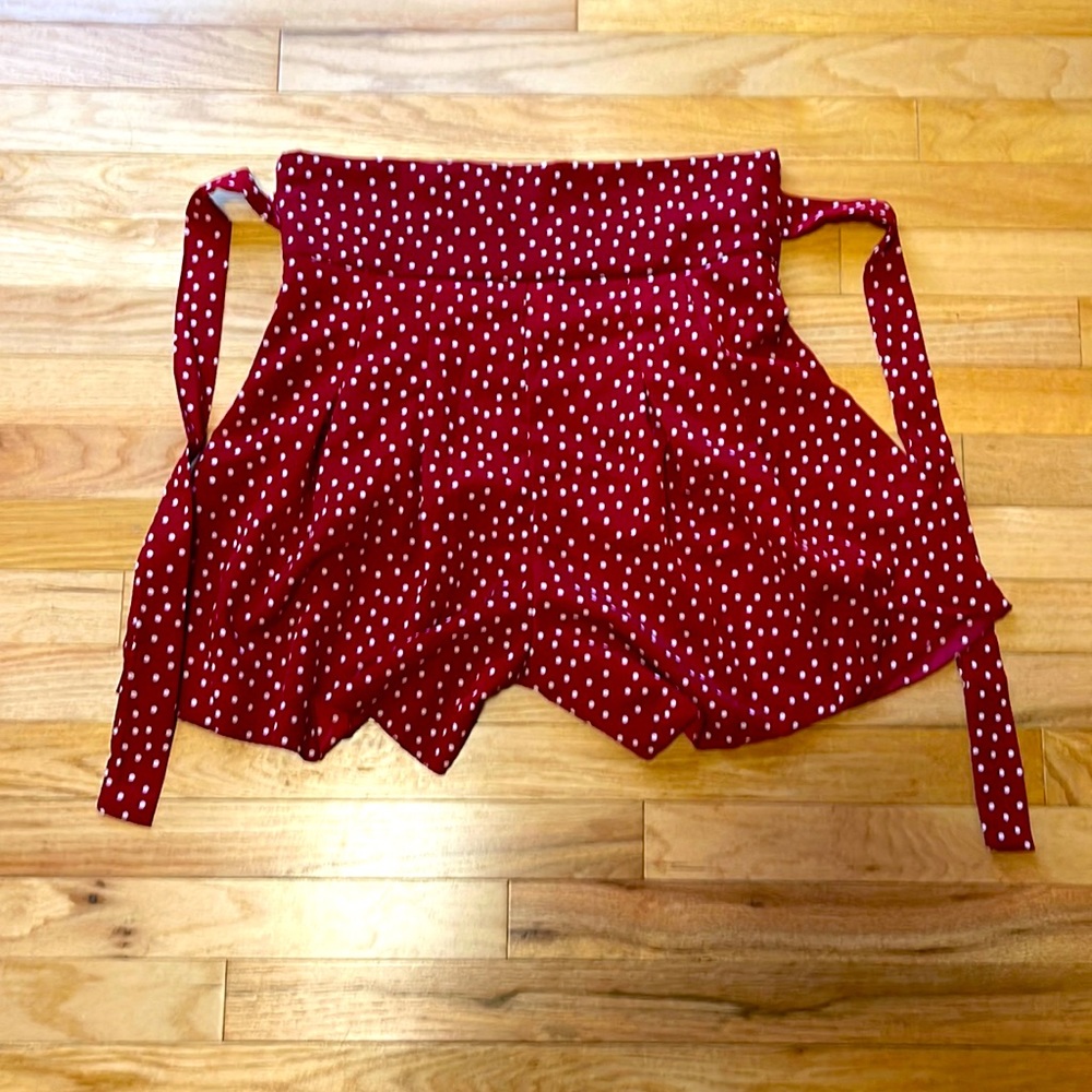 High waisted polka dot dress shorts with tie belt